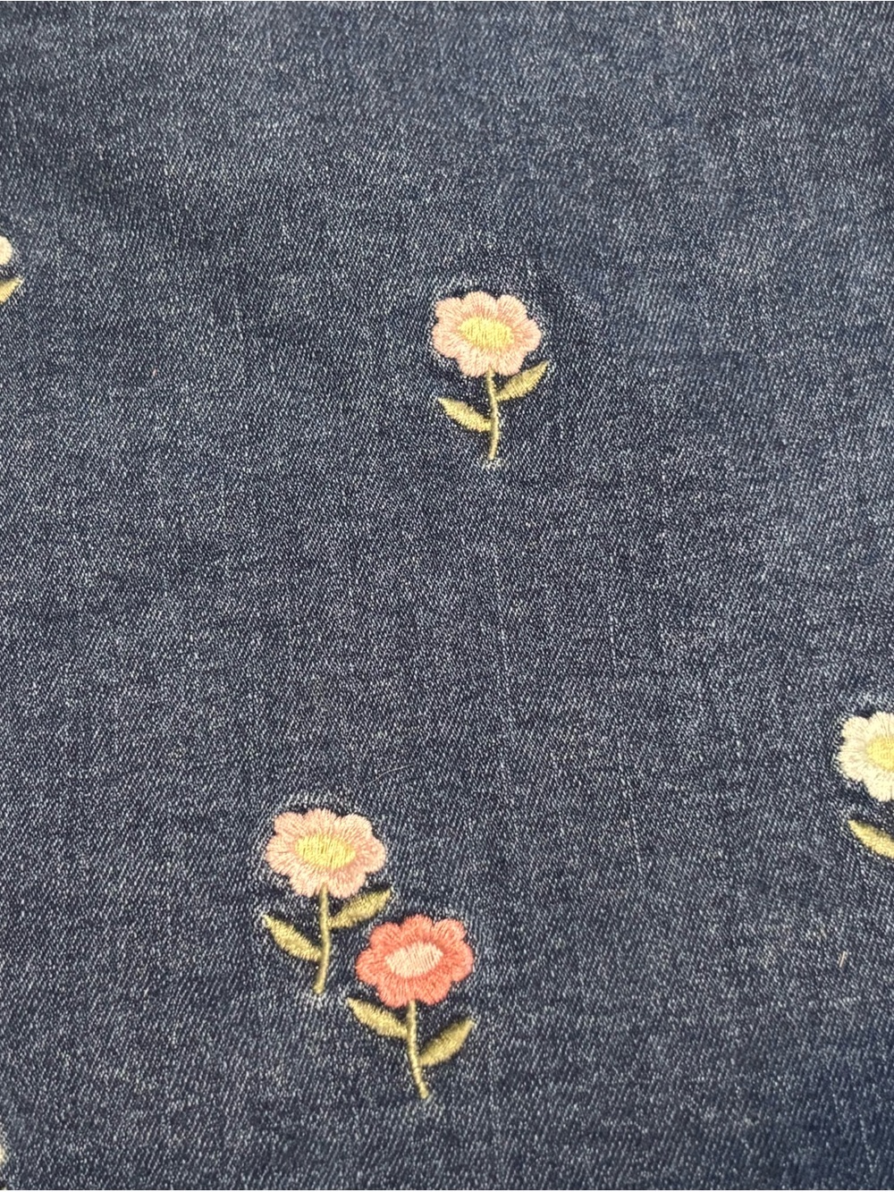 🌟Girls 5T Denim Skort With Embroidered Flower Accents - Picture 4 of 4